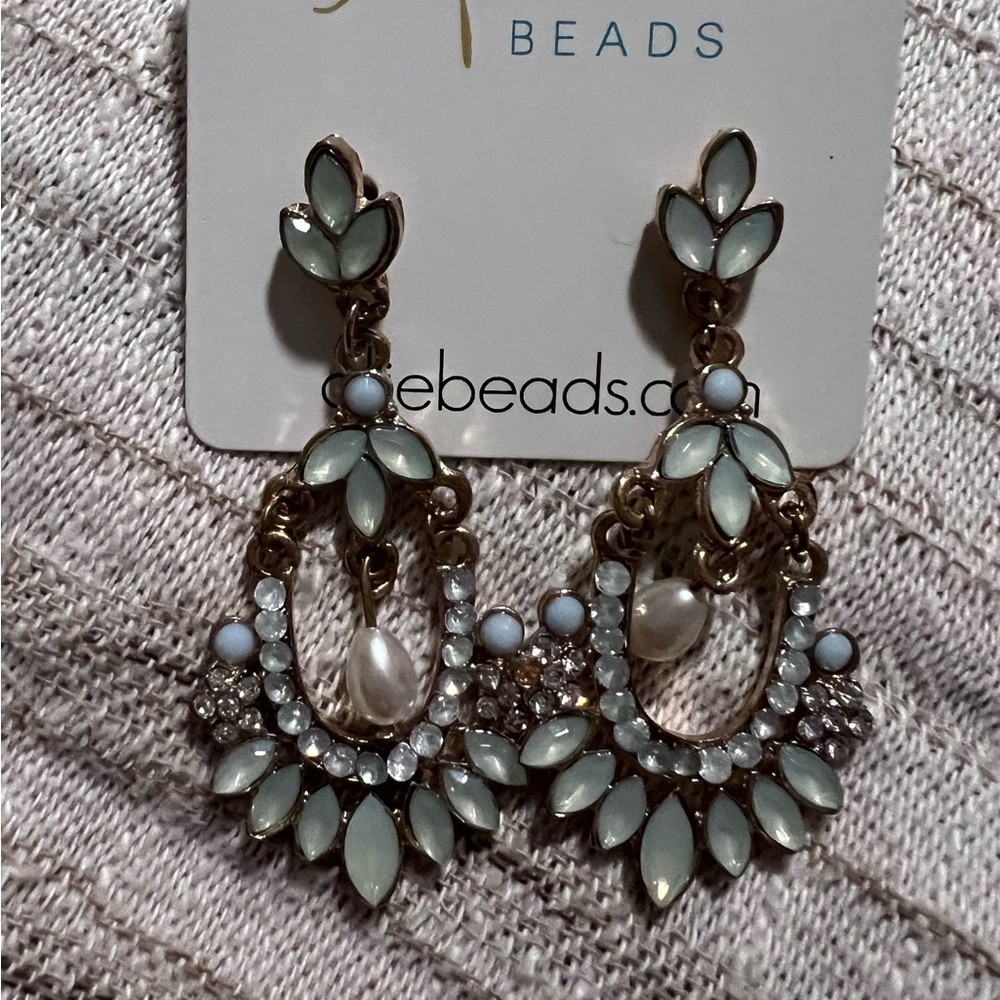 NEW Allie Beads chandelier earrings